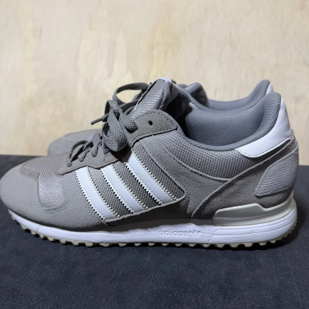 Adidas Originals ZX 700 Mens 10.5 Gray White Suede Mesh Retro Sneakers BB1213